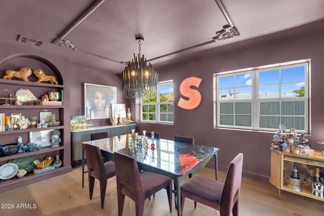 Real Estate Picture 10