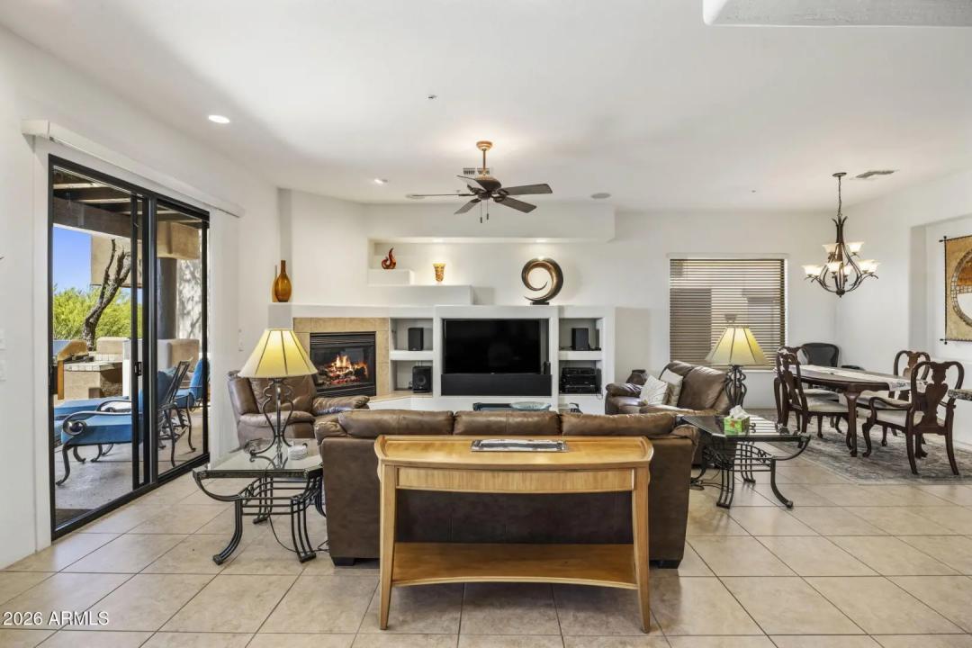 Real Estate Picture 12