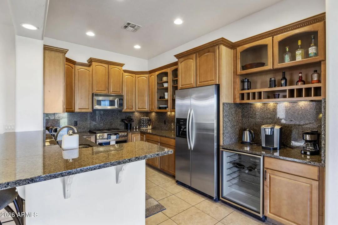 Real Estate Picture 8