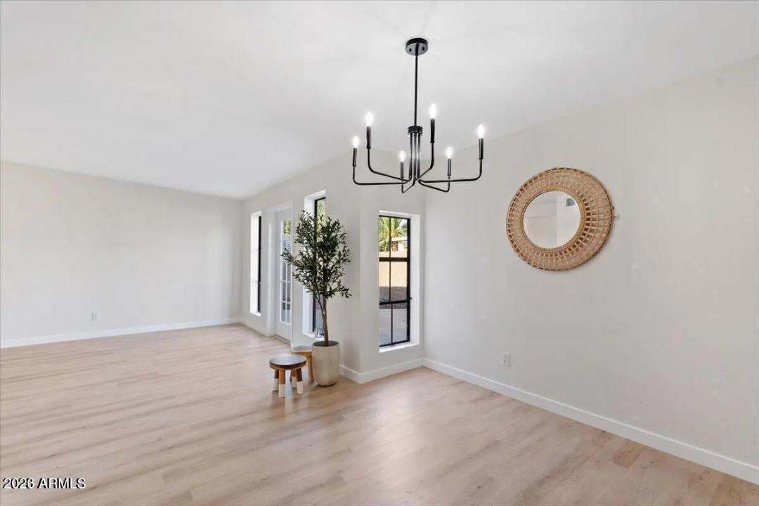 Real Estate Picture 3