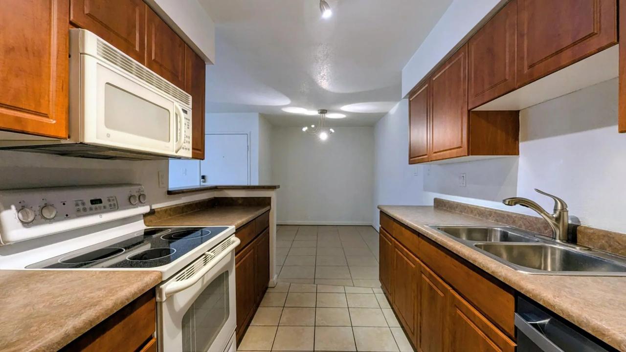 Real Estate Picture 10