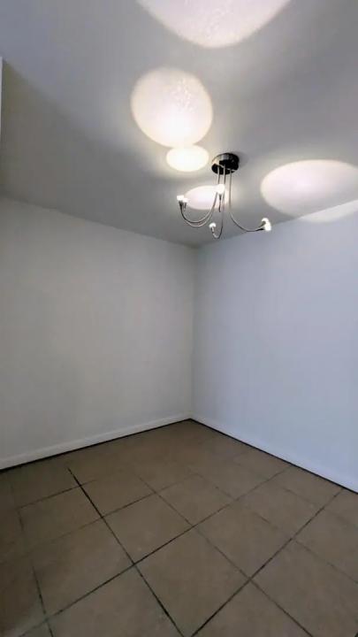 Real Estate Picture 11