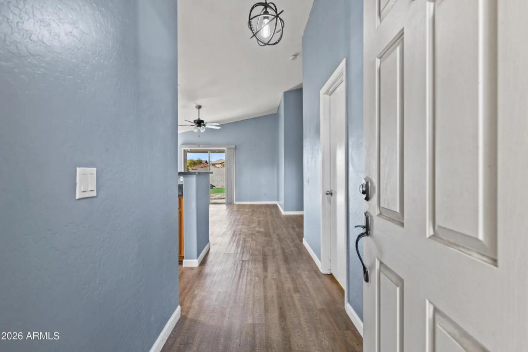 Real Estate Picture 9