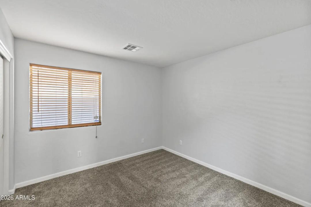 Real Estate Picture 11