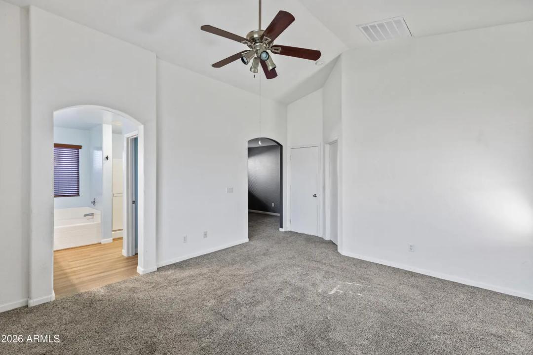 Real Estate Picture 16