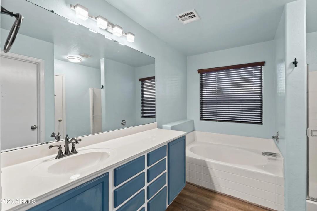 Real Estate Picture 19