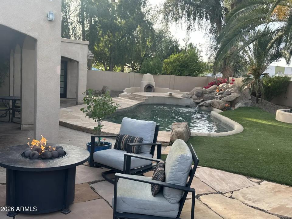 Real Estate Picture 2