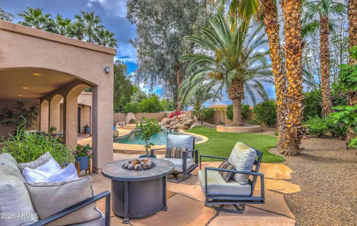 Real Estate Picture 14