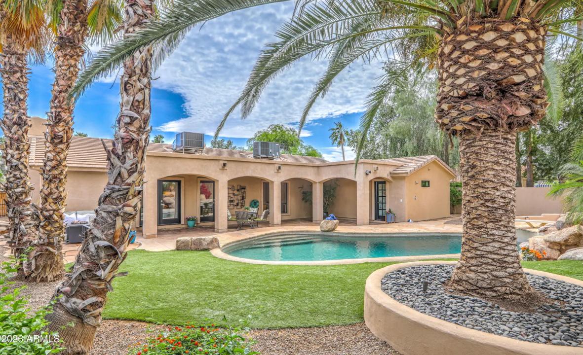 Real Estate Picture 16