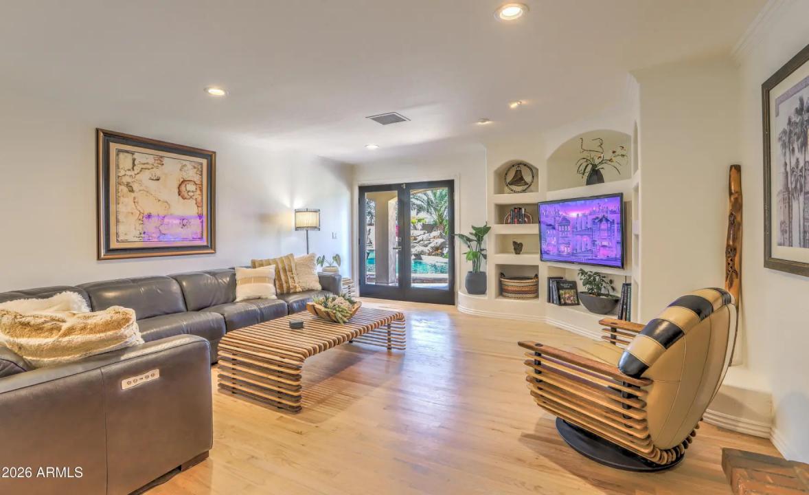 Real Estate Picture 35