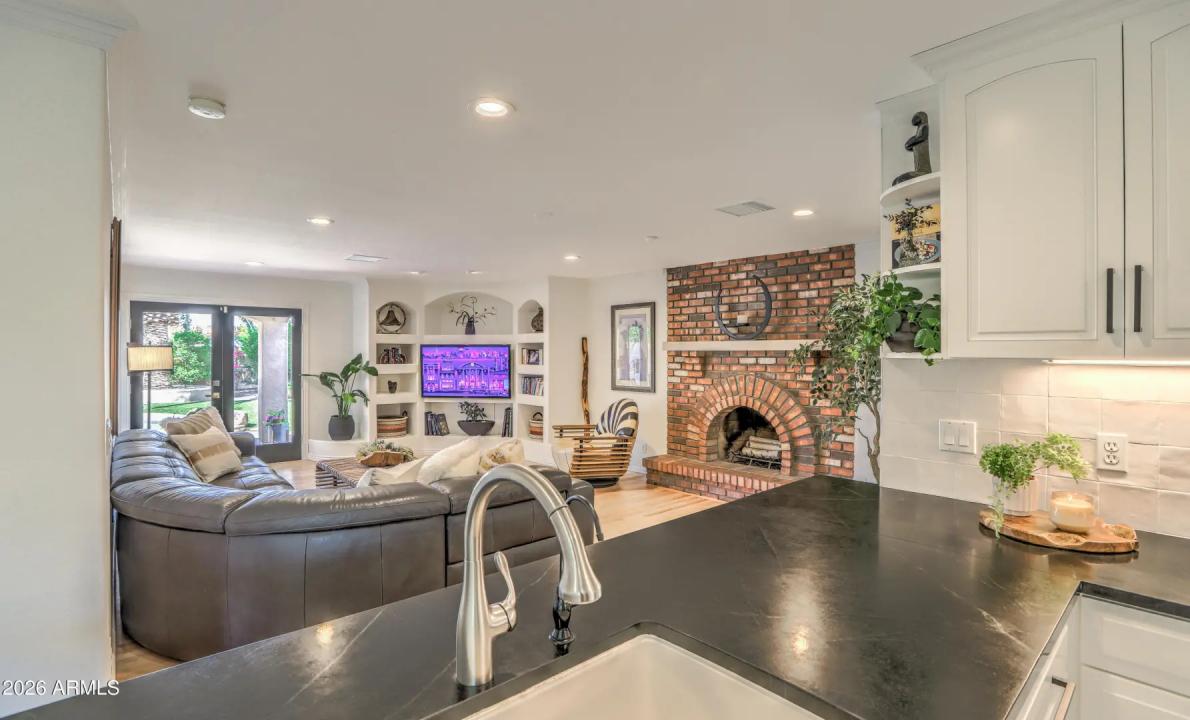 Real Estate Picture 32