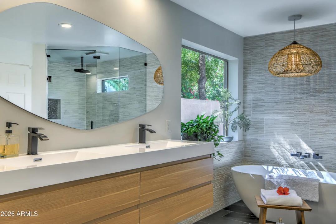 Real Estate Picture 45