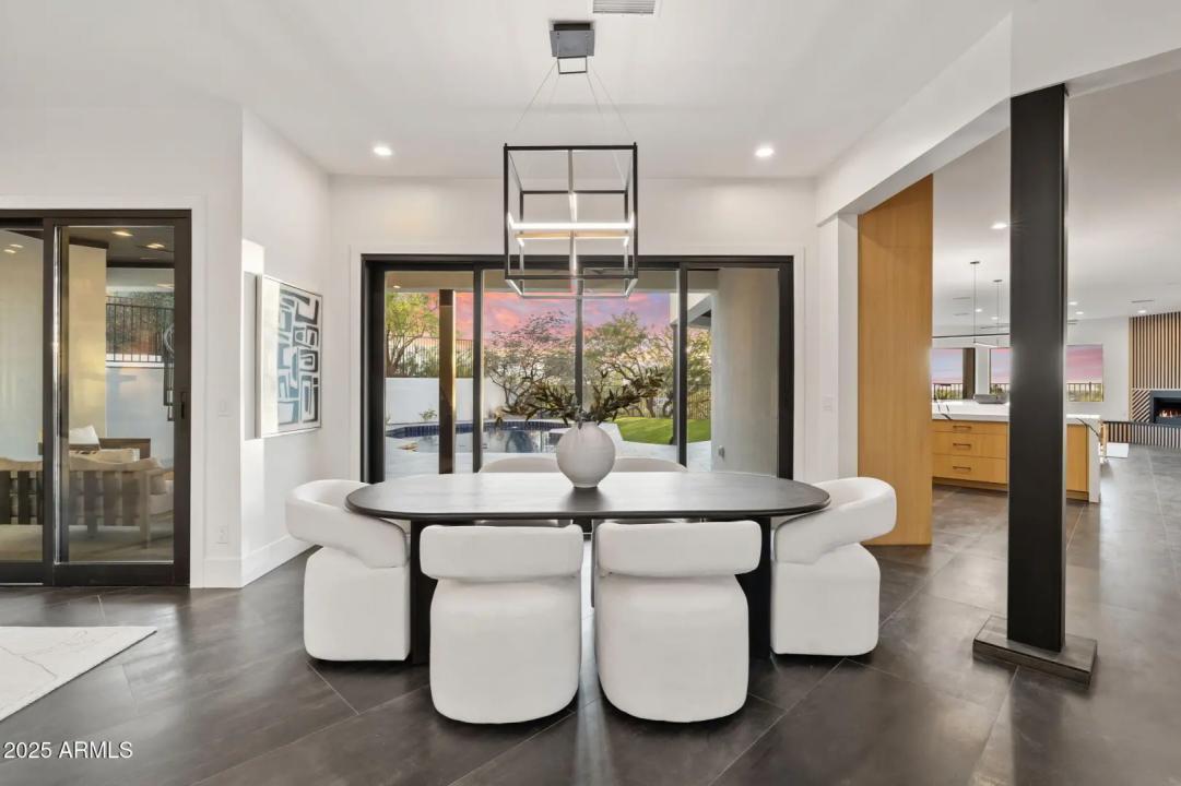 Real Estate Picture 8