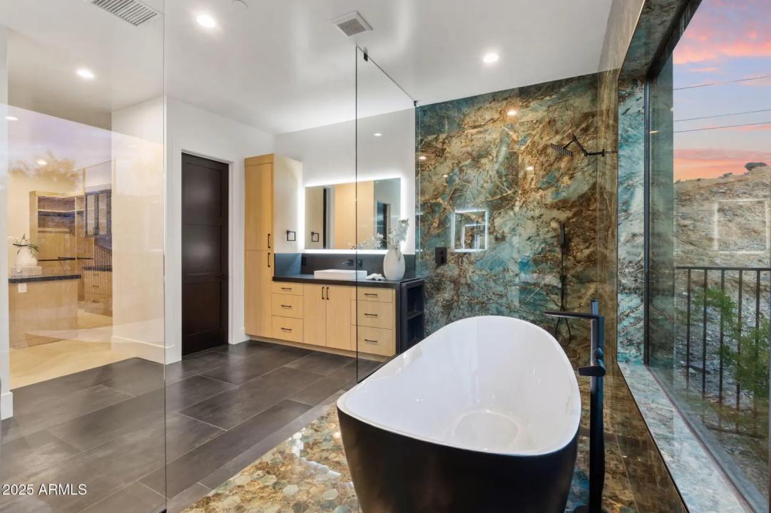 Real Estate Picture 29