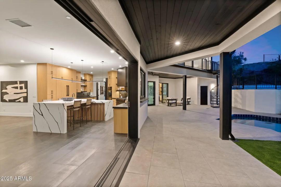 Real Estate Picture 37