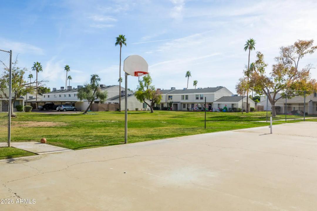 Real Estate Picture 22