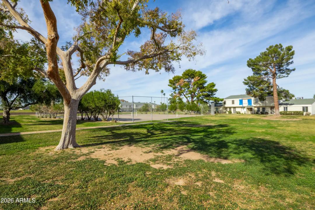 Real Estate Picture 23