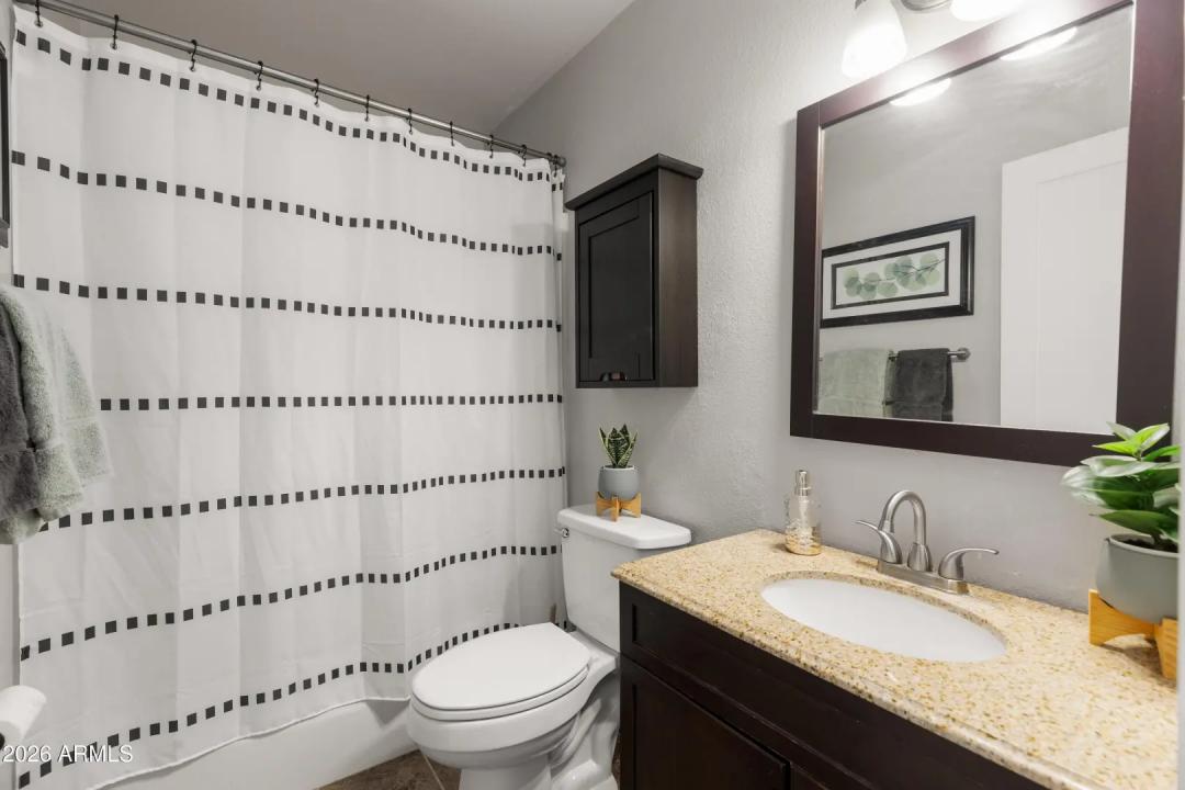 Real Estate Picture 10