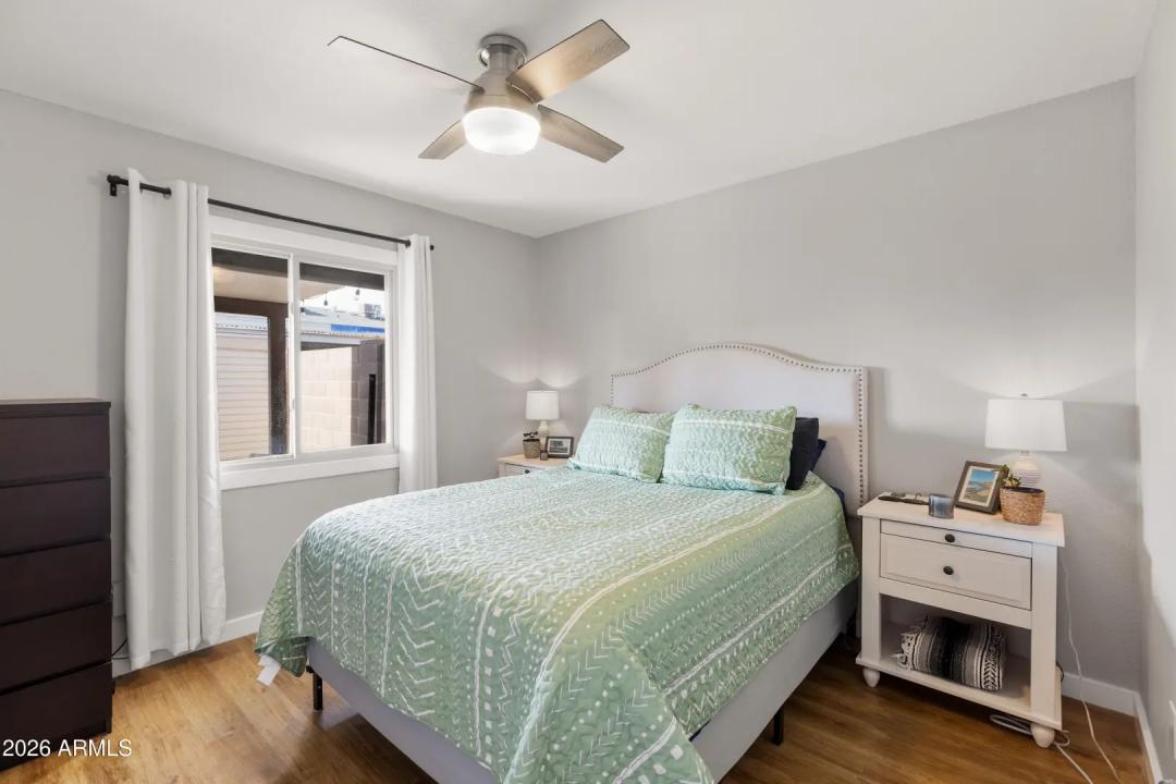 Real Estate Picture 11