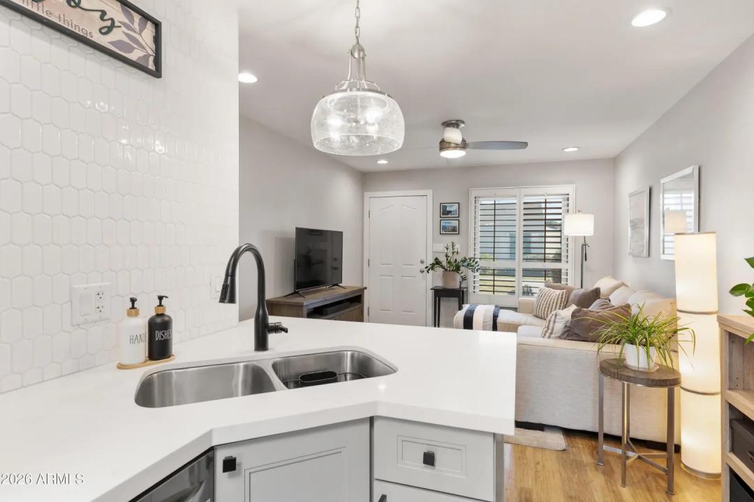 Real Estate Picture 6