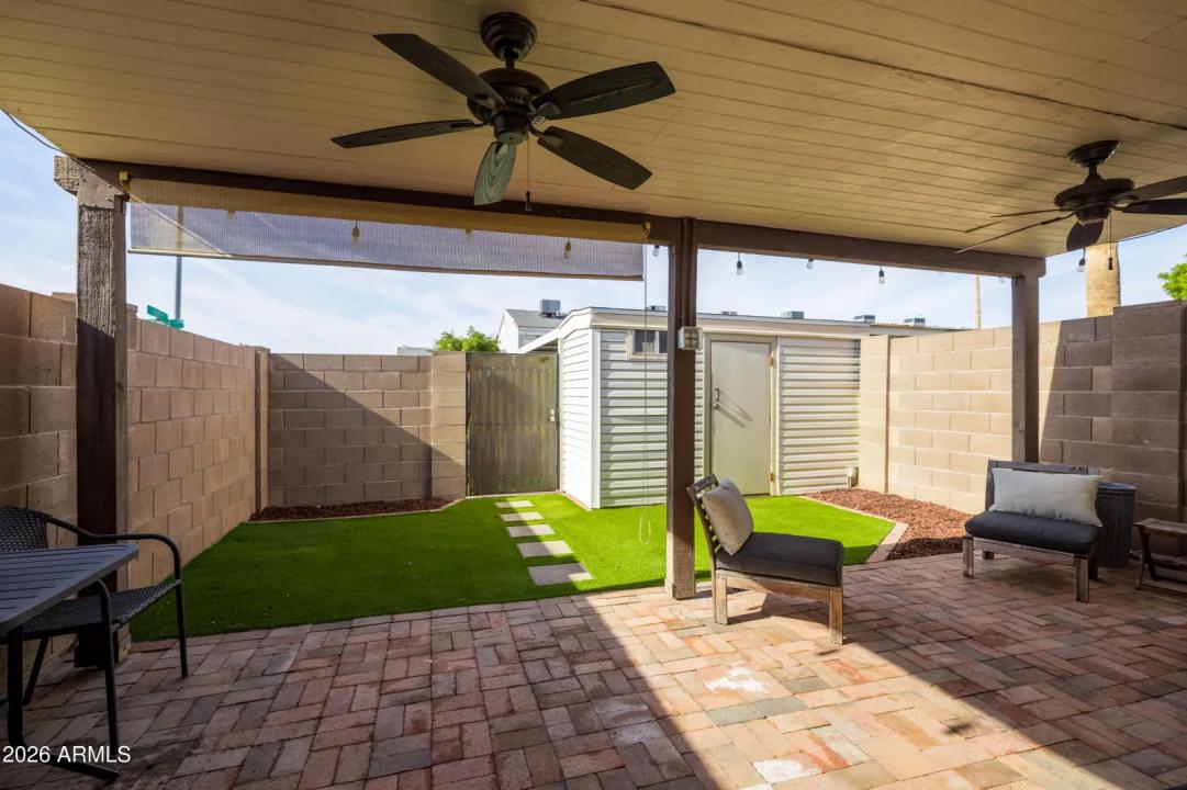 Real Estate Picture 12