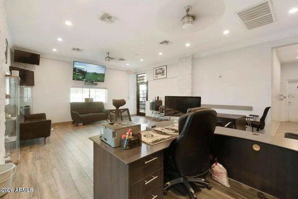 Real Estate Picture 7