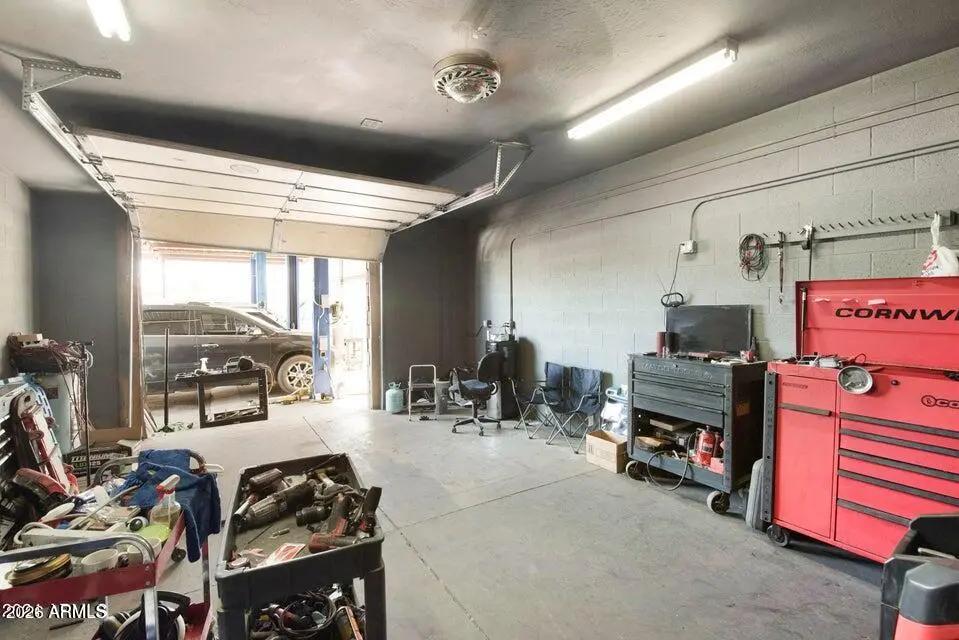 Real Estate Picture 4