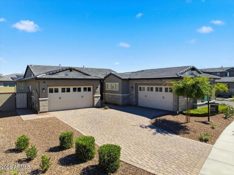 Real Estate Picture 6