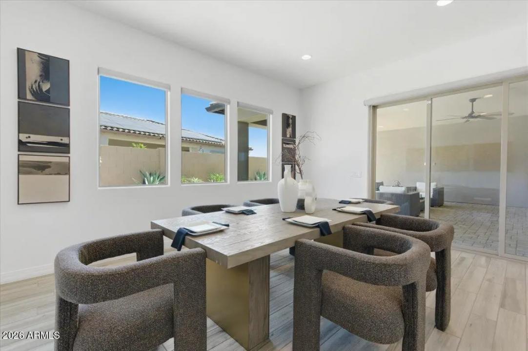 Real Estate Picture 17