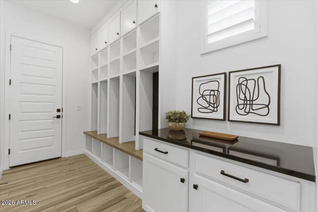 Real Estate Picture 19