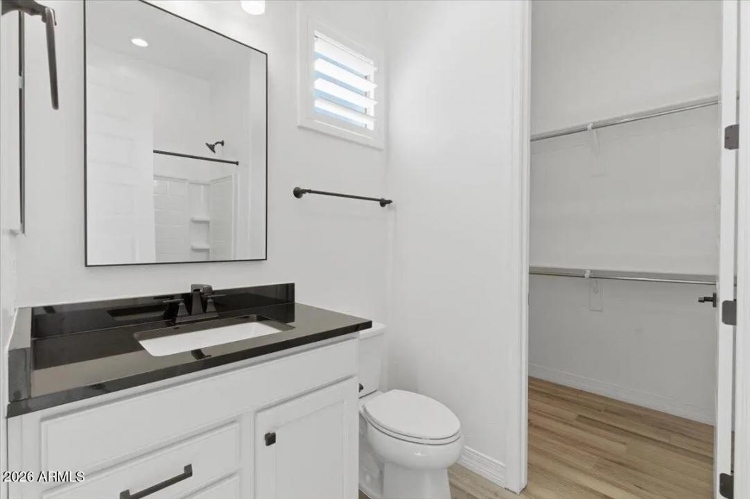 Real Estate Picture 26