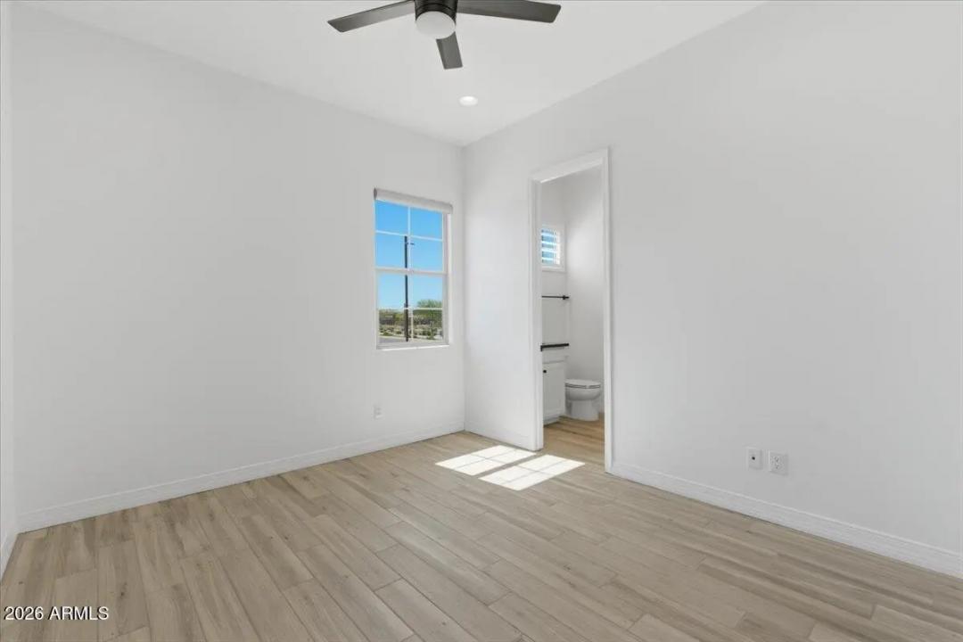 Real Estate Picture 27