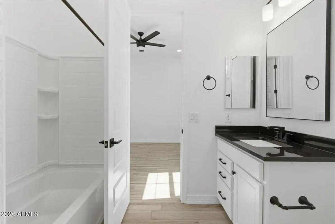 Real Estate Picture 28