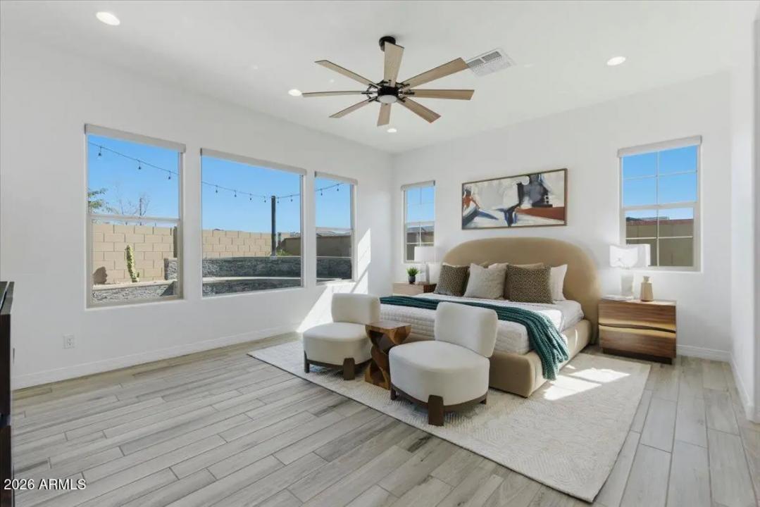 Real Estate Picture 30