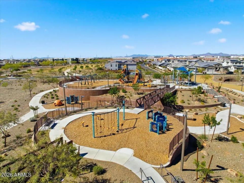 Real Estate Picture 43