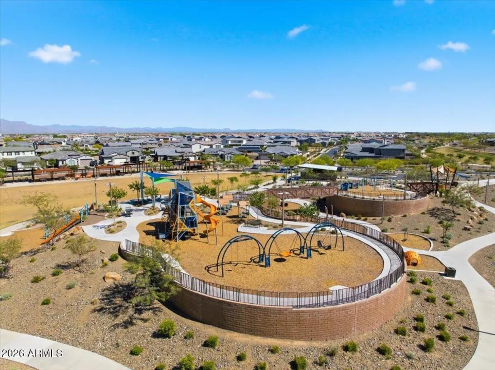 Real Estate Picture 44