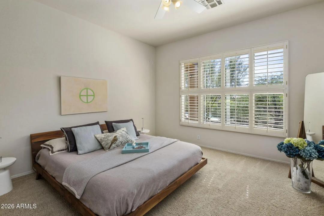 Real Estate Picture 17