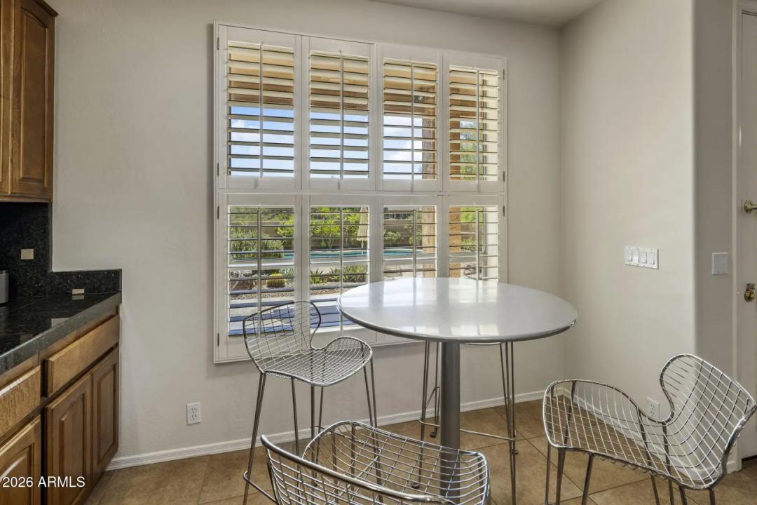 Real Estate Picture 9