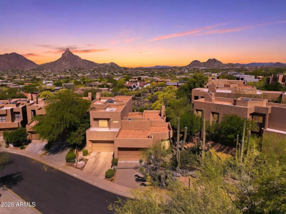 Real Estate Picture 10
