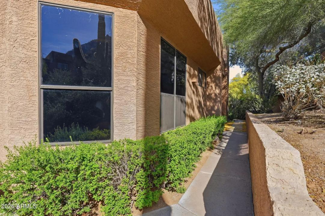 Real Estate Picture 13
