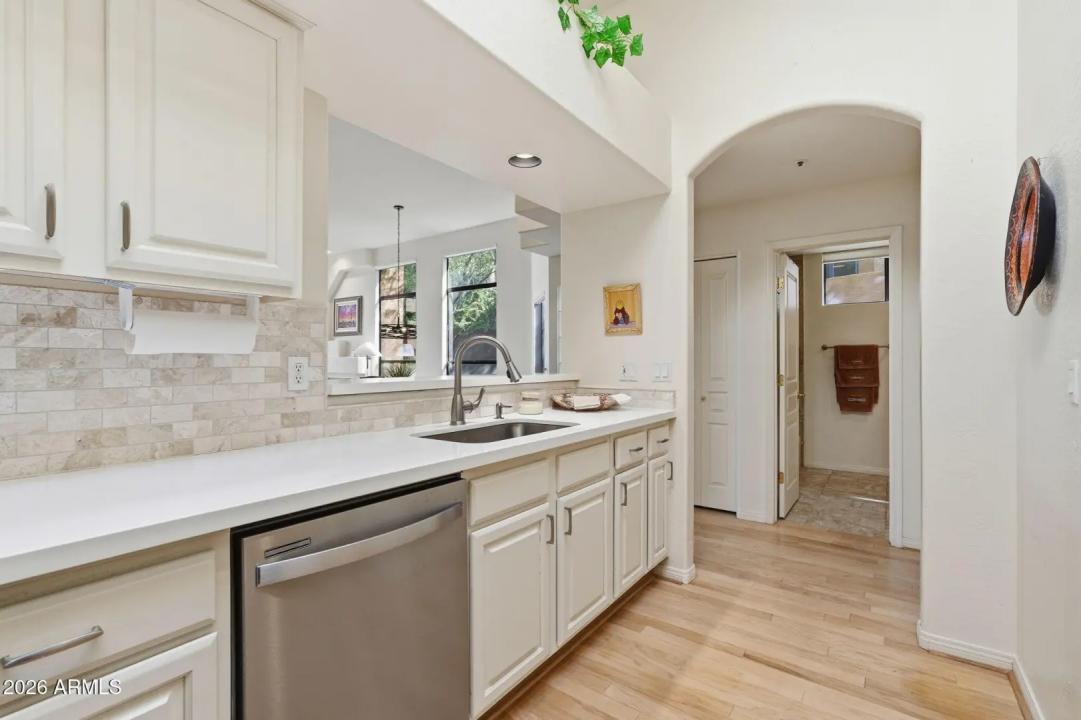 Real Estate Picture 26