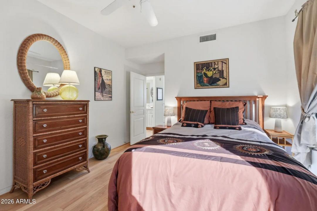 Real Estate Picture 34