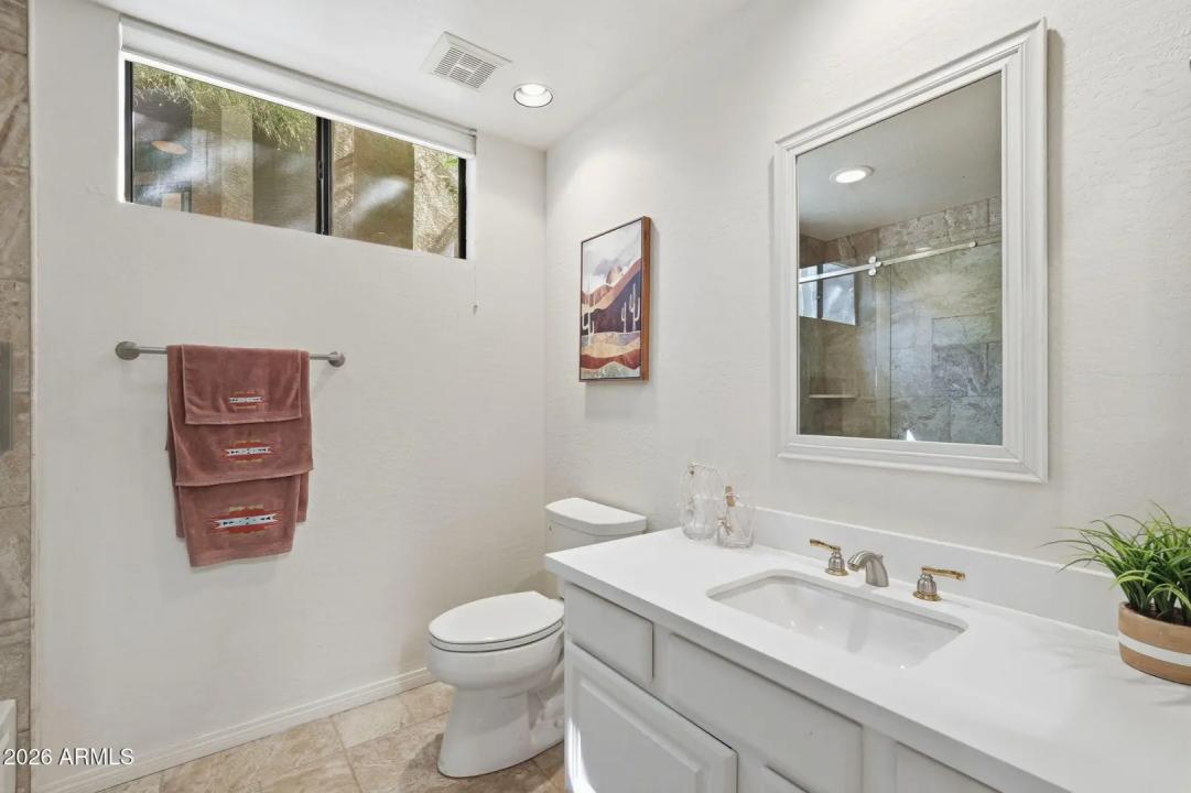 Real Estate Picture 35