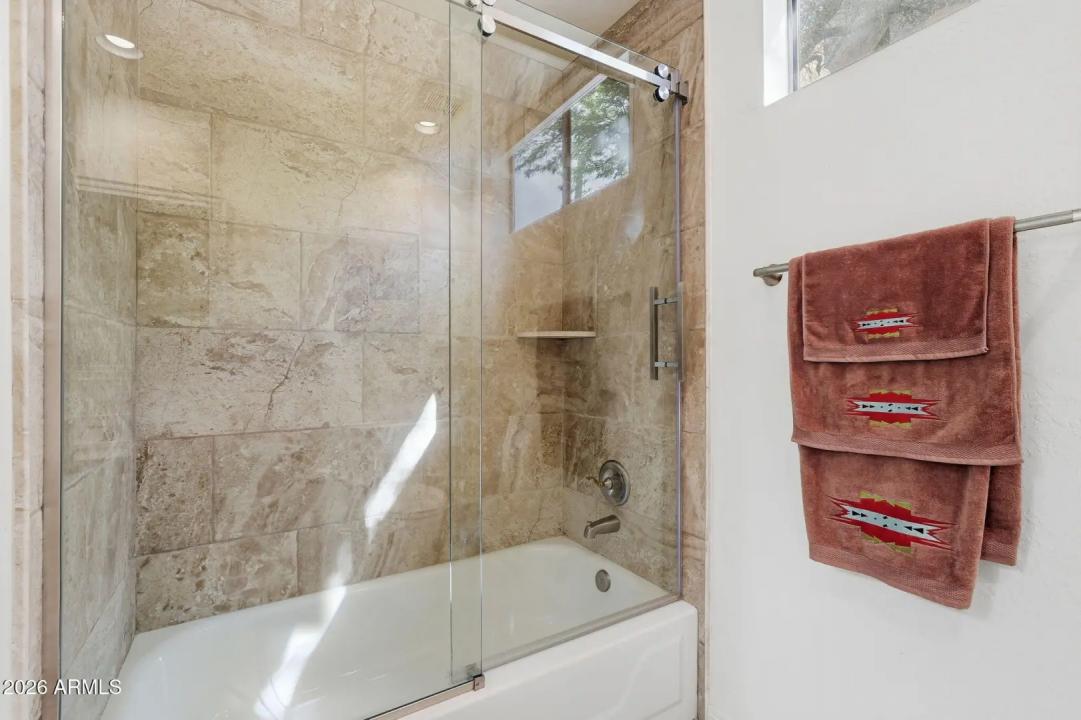 Real Estate Picture 36