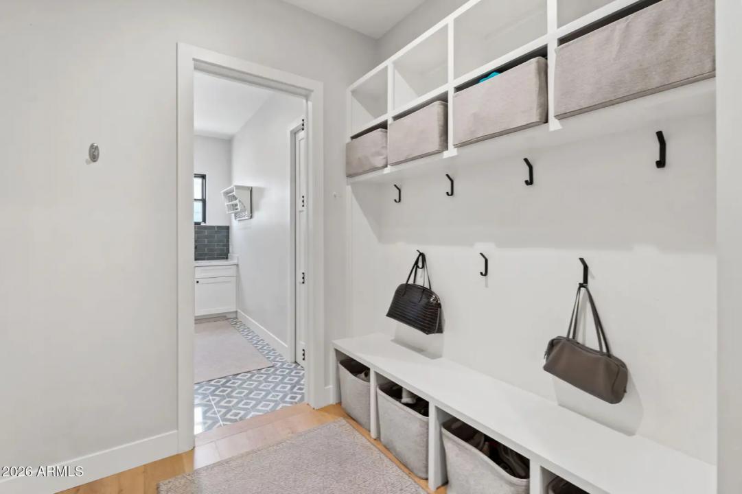 Real Estate Picture 25