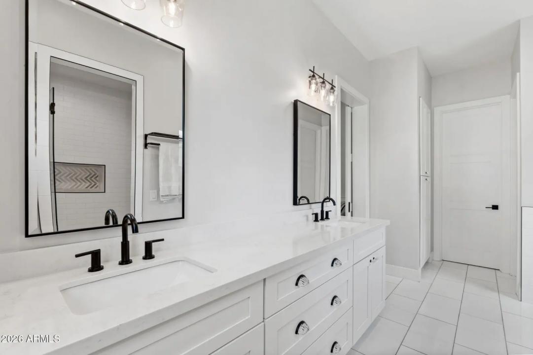 Real Estate Picture 30