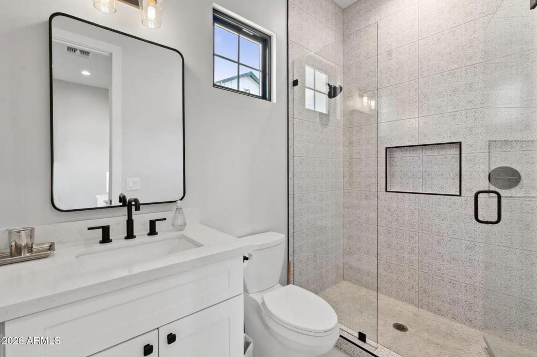 Real Estate Picture 43