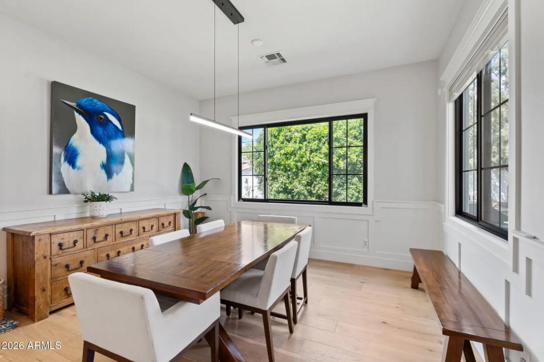 Real Estate Picture 24