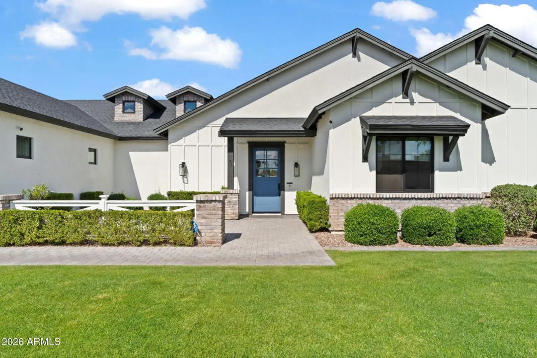 Real Estate Picture 11