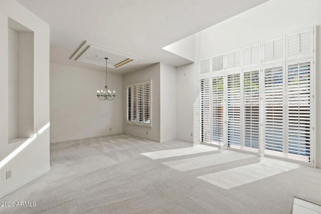 Real Estate Picture 15